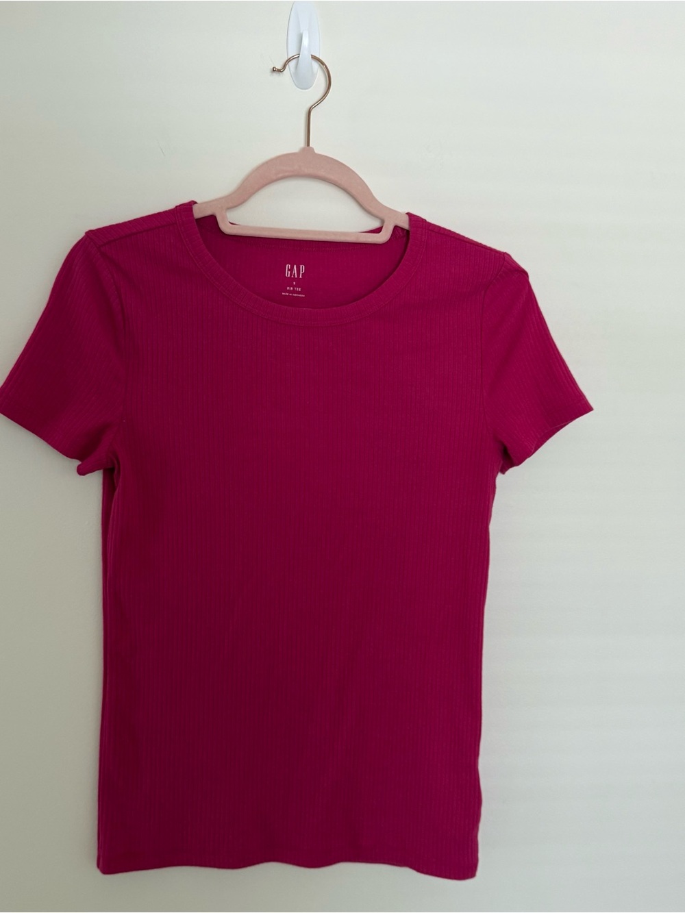 GAP Women's Short Sleeve Ribbed Tee - Magenta